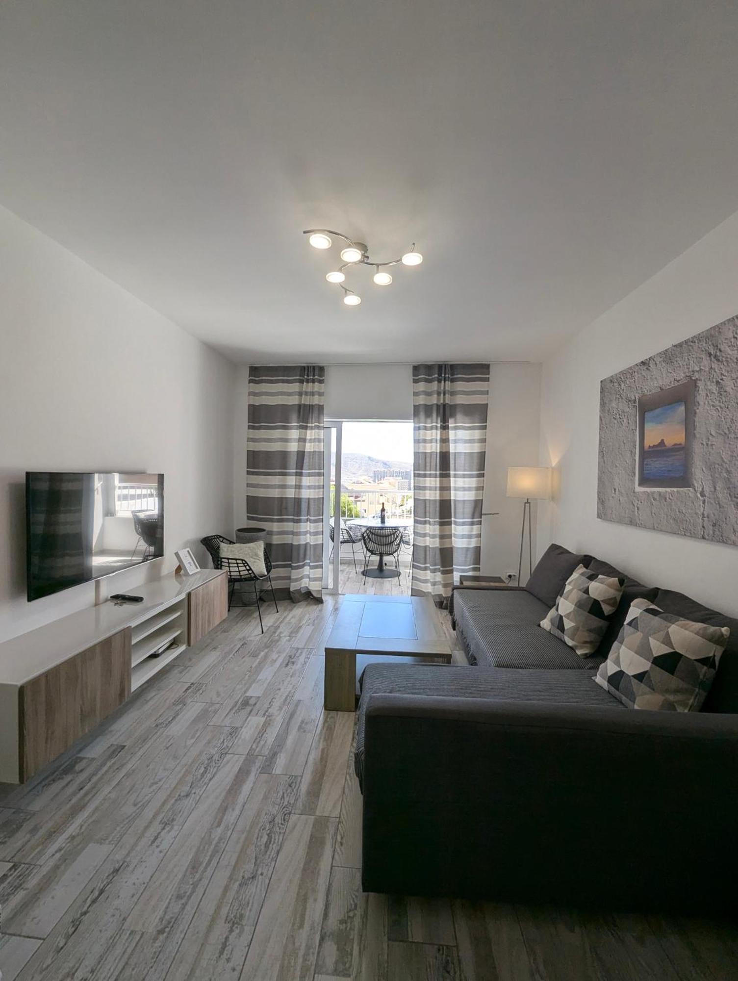 Cozy Apartment In Los Cristianos Guincho  외부 사진